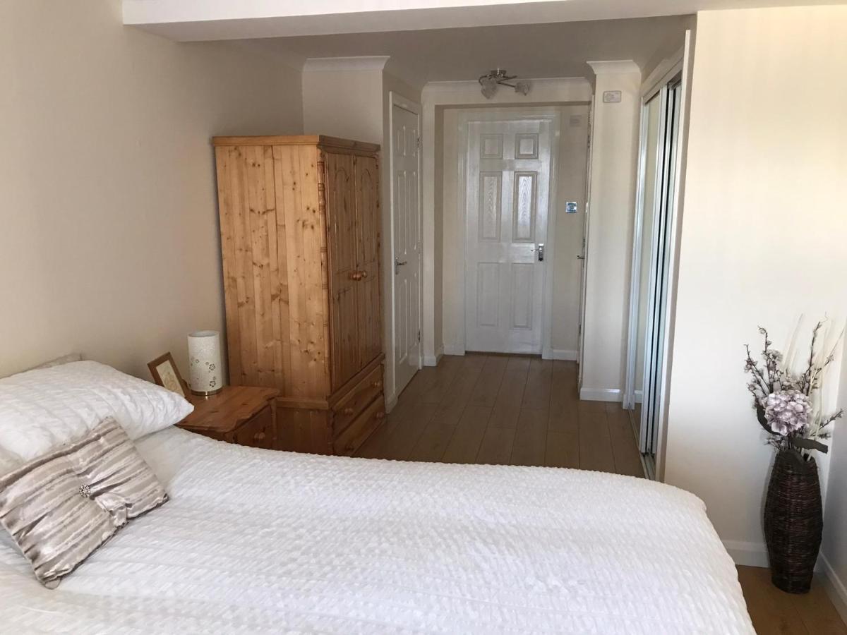 Beautiful 3-Bed Apartment In Gourock Esterno foto