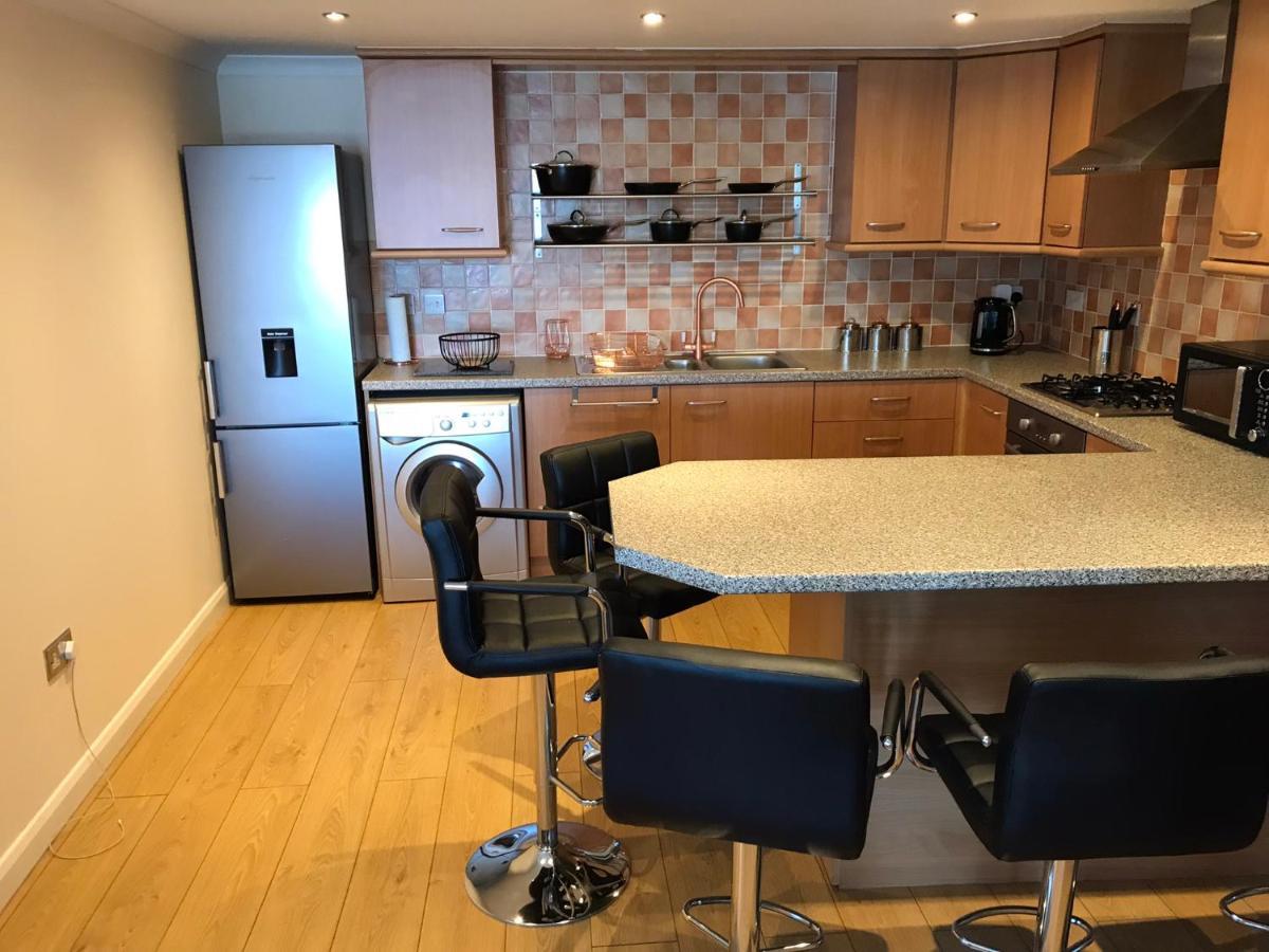 Beautiful 3-Bed Apartment In Gourock Esterno foto