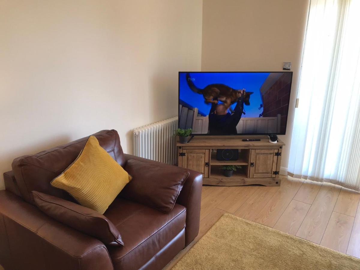 Beautiful 3-Bed Apartment In Gourock Esterno foto