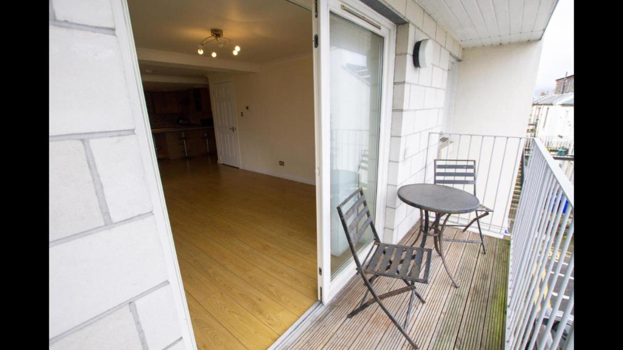 Beautiful 3-Bed Apartment In Gourock Esterno foto
